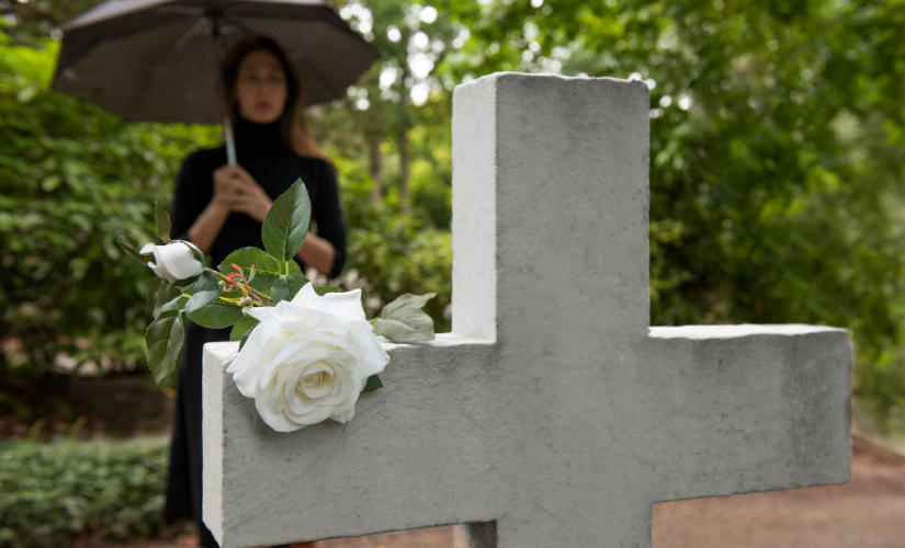 Urna funerária: escolha com respeito e consideração